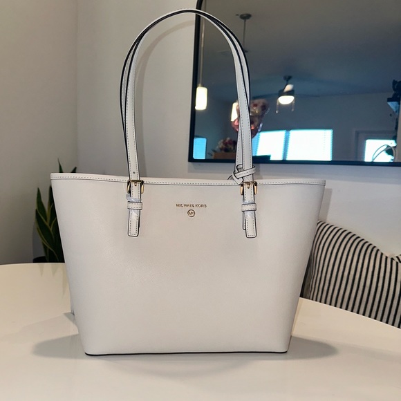 Michael Kors Jet Set MD Carryall Tote - Picture 1 of 5